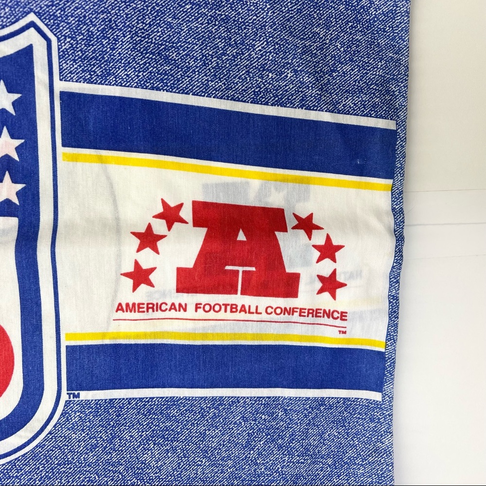Vintage NFL Pillowcase 90’s Helmet Graphic Blue Logo Standard Size - Picture 3 of 7